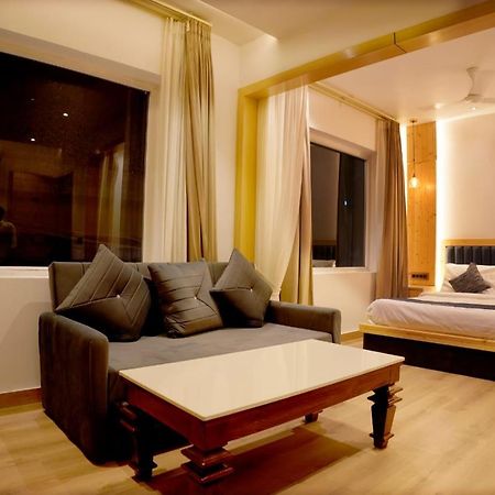 Hotel King'S Way Амритсар Экстерьер фото